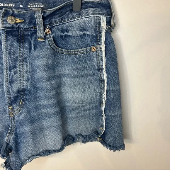 Old Navy Higher High-Rise Sky-Hi A-Line Eliza Cutoff Denim Jean Shorts, Size 10 - Picture 2 of 5